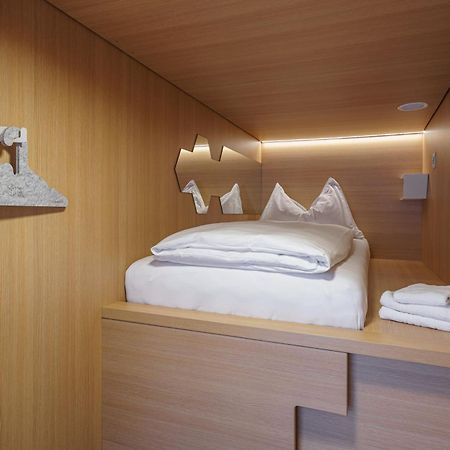 The Lab Capsule Hotel Thun Ngoại thất bức ảnh